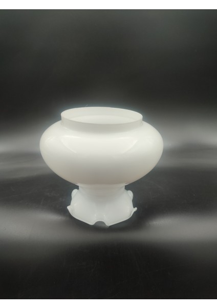 Avize Camı. Alaattin Model .süt Beyaz Parlak Renkte (Alt Yuva Çapı:11.00 Cm-H:14.00 Cm)