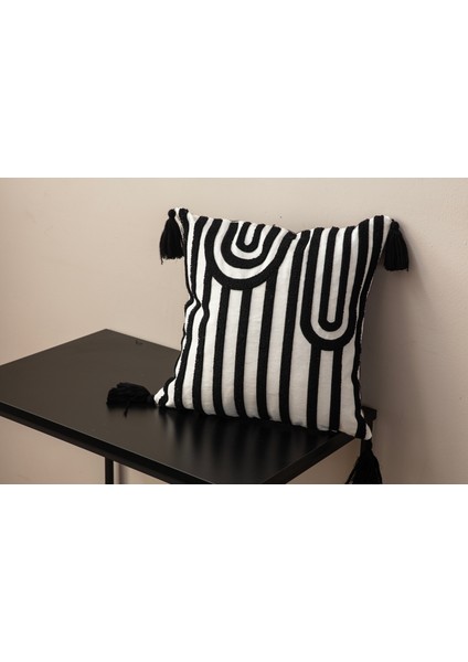 Tekli Çiçekli Punch Işlemeli Nakışlı Dekoratif Premium Kırlent Kılıfı modelleri