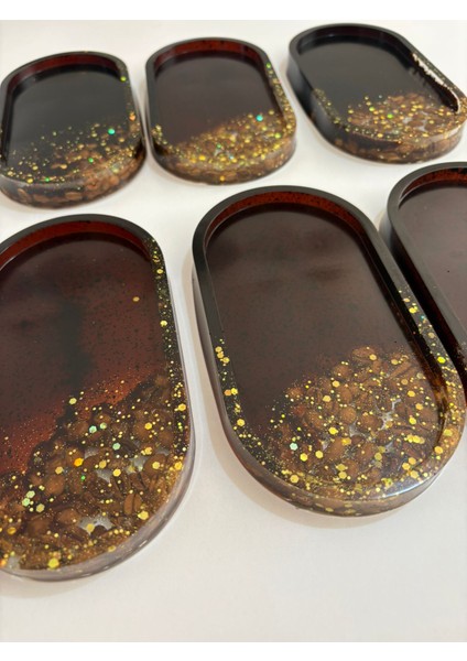 - El Yapımı 6'lı Epoksi Sunumluk - Gerçek Kahve Çekirdekli & Gold Glitterli - Ebatları: 17,5 x 9,5 cm fırsatları