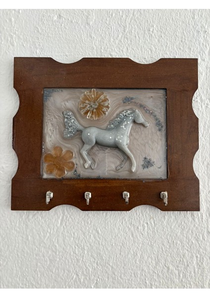 - Gümüş At Figürlü - Epoksi Ahşap Anahtar Askılığı (Tek Ürün) - Ebat : 24 x 29 cm