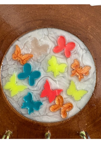 - Arı ve Uğur Böceği Figürlü - Epoksi Ahşap Anahtar Askılığı (Tek Ürün) - Çap: 18 cm fiyatları