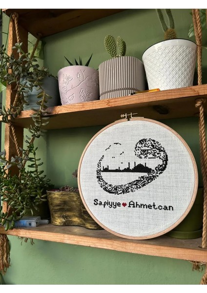 Etamin Pano, Isimli Kapı Süsü