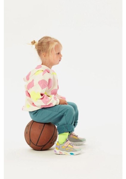 Lamb Çocuk Renkli Işıklı Cırtlı Hafif Spor Ayakkabı 346.25K.227 modelleri