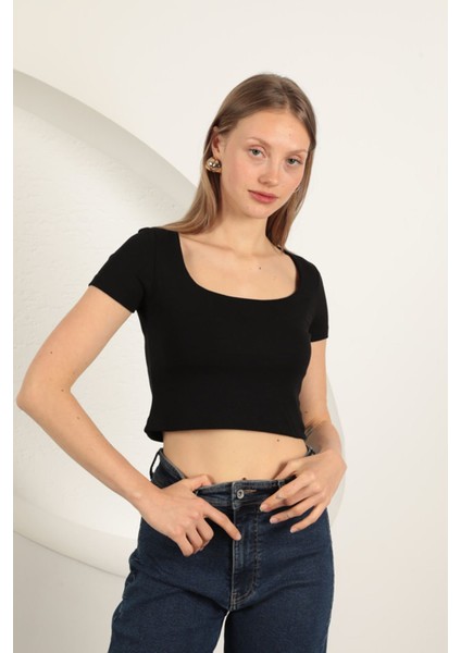 Siyah U Yaka Kısa Kollu Bluz fırsatları