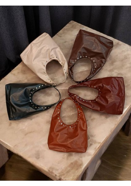 Kadın Zımbalı Büyük Boy Omuzçantası fiyatları