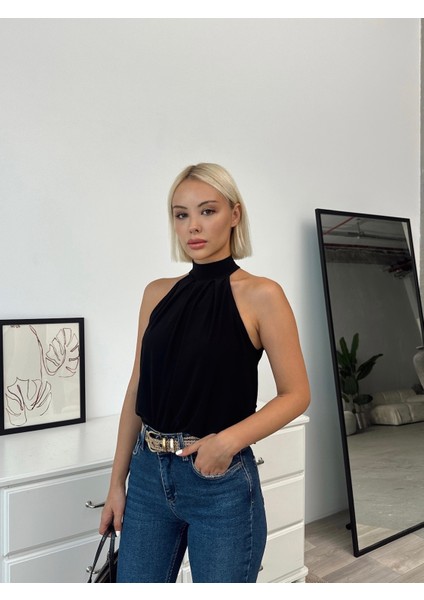 Kadın Halter Yaka Desenli Sandy Kumaş Bluz