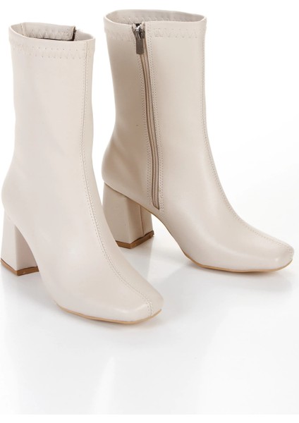 Bej Kadın Küt Burun Topuklu Fermuarlı Bot modelleri