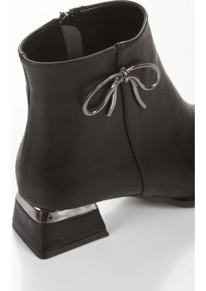 Kadın Tarz Topuklu Sivri Burunlu Bot Siyah indirimleri
