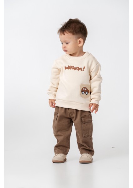 Erkek Bebek Pamuklu Krem Araba Baskılı Sweatshirt ve Kahverengi Kargo Pantolon Takım - Günlük Konforlu Stil