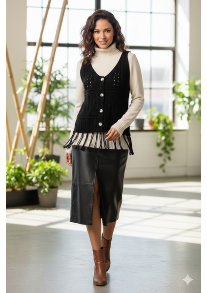 Kadın Yuvarlak Yaka Askılı Önden Düğmeli Püsküllü Triko Bluz fiyatları