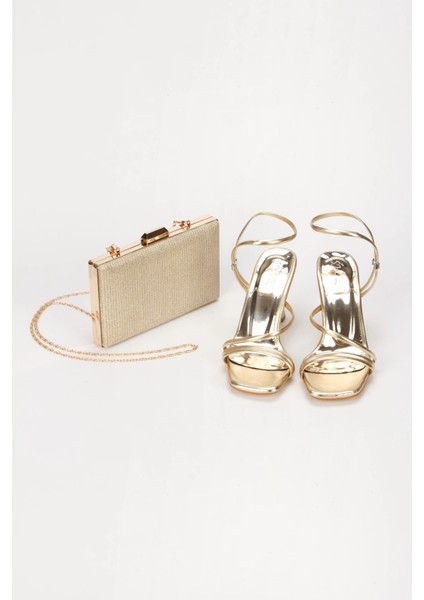 MFT Kadın Yazlık Altın Suni Deri Topuklu Ayakkabı ve Çanta Takımı Neolit Tabanlı