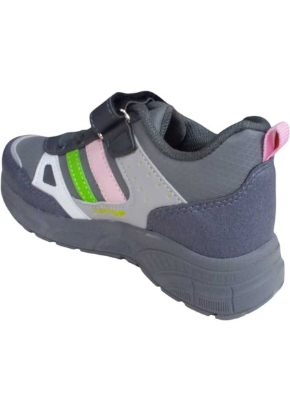 Rahat Su Itici Çocuk Sneaker modelleri