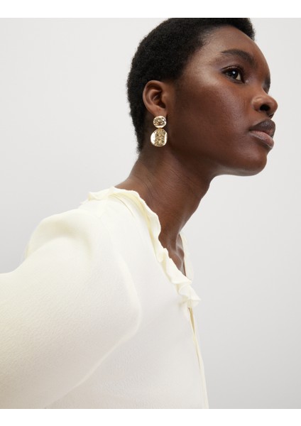 V Yaka Fırfır Detaylı Bluz fiyatları