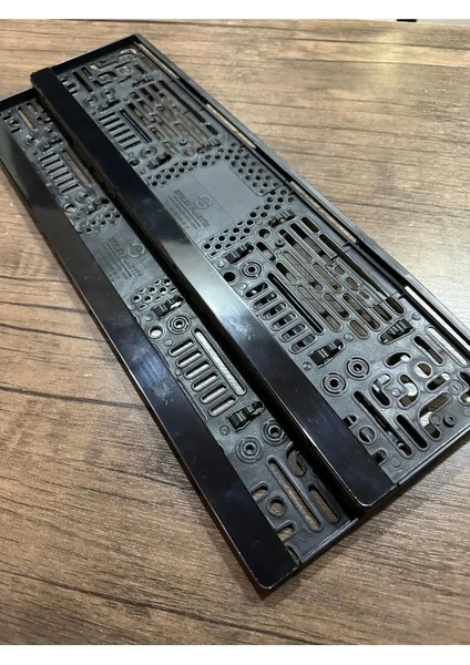 Oto Araç Plakalığı Siyah Plakalık Araba Plaka Çerçevesi 2 Adet Siyah fiyatları