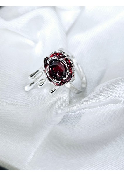 Ayarlanabilir Kırmızı Mineli Gözyaşı Yüzük