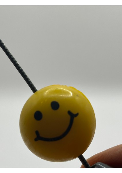 Smiley - Gülen Yüz Tasarımlı Masaüstü Not Tutucu – Siyah Tabanlı Klipsli Notluk modelleri