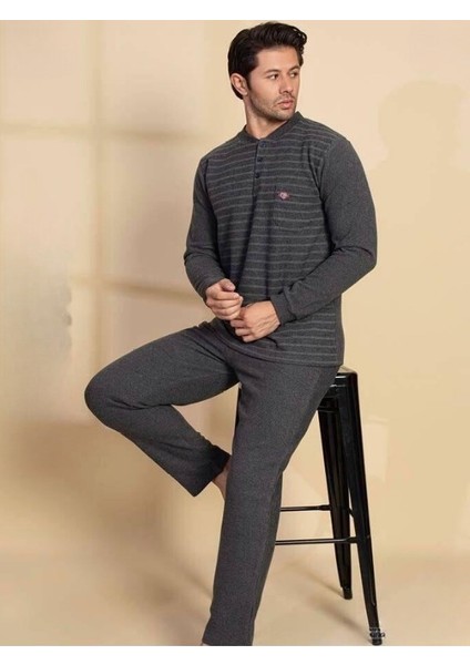 Erkek 3 Düğme Desenli Uzun Kol Göğüs Cepli Selanik Kalın Kumaş Kışlık Cepli Pijama Takımı modelleri