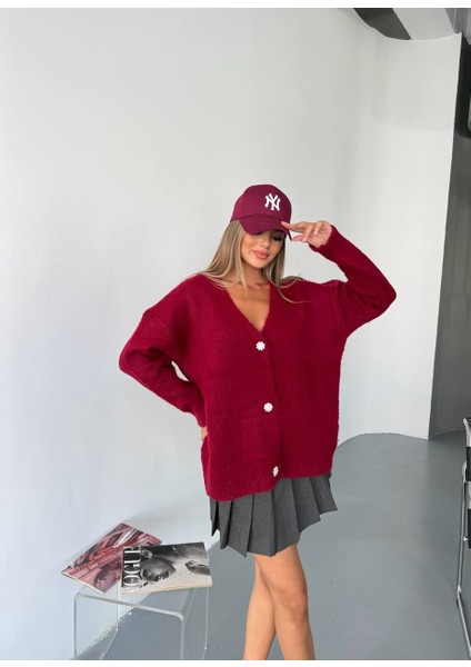 Şık Kadın Hırka – V Yaka Çiçek Düğmeli Triko modelleri