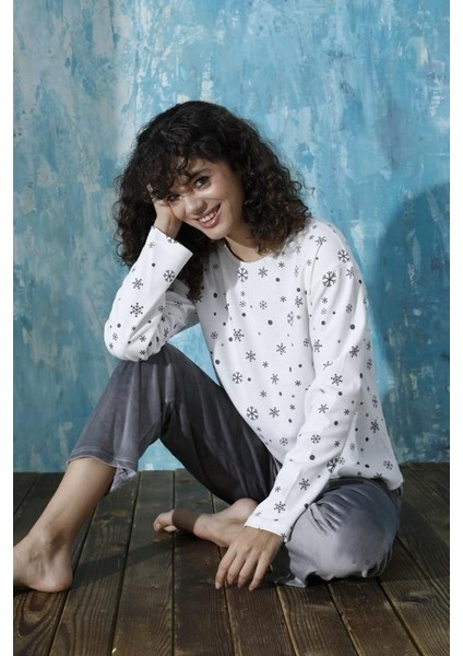 Kadın Desenli Bisiklet Yaka Oversize Interlok Pamuklu Üst Kadife Alt Kışlık Pijama Eşofman Takım modelleri