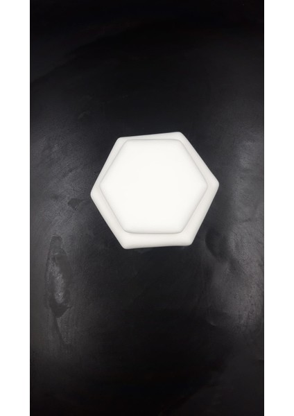 Altıgen Mücevherlik – Boyamaya Hazır Çini Bisküvi Takı Kutusu | 6 cm Kenar, 7 cm Yükseklik indirimleri