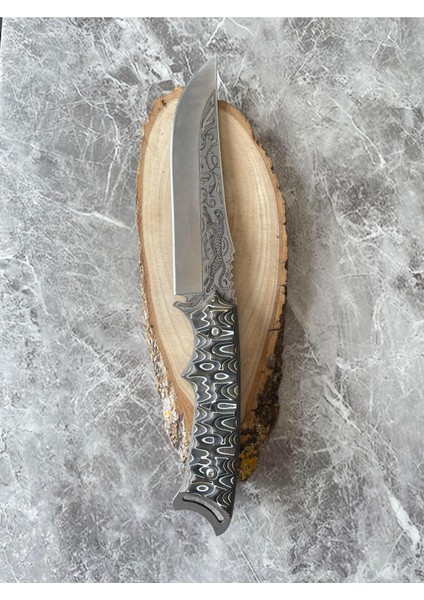 Pars Gravürlü Çelik Kamp & Av Bıçağı – Dramer Verzalit Kahverengi Kabze, Özel Kılıflı, 27 cm