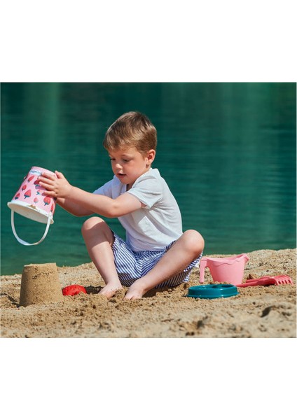 Çilek Kum Kovası fırsatları