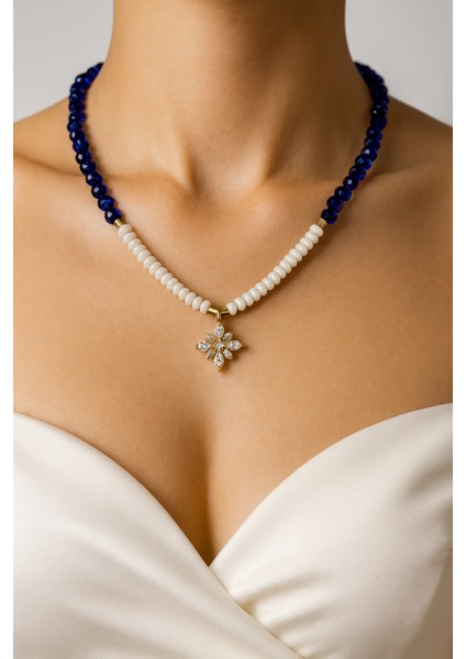 Doğal Yeşim Taşı ve Lacivert Kristal Taşlı Çiçek Figürlü Kolye