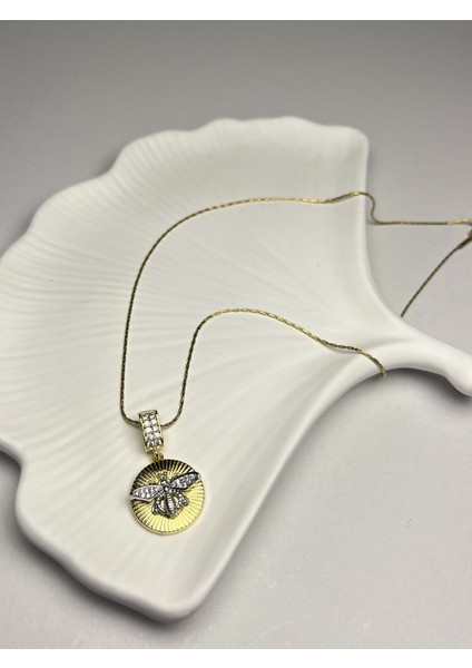 14K Altın Kaplama Arı Figürlü Zirkon Taşlı Çelik Kolye fiyatları