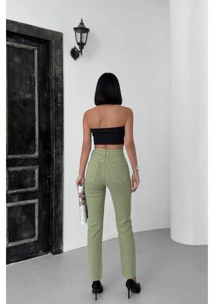 Paçaları Dikişsiz ve Yüksek Belli Kadın Kot Pantolon Mom Fit Jean Çağla fırsatları