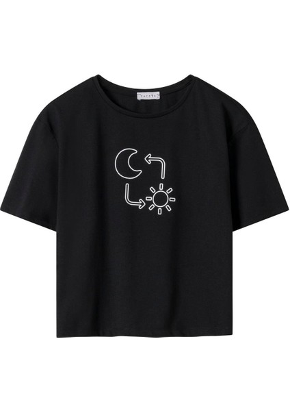 Kadın Siyah Ay Güneş Desen Tişört Şort Takım indirimleri