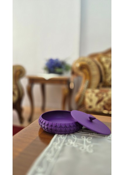 Zarif Kalp Detaylı Kapaklı Takı ve Aksesuar Kutusu – Modern Dekoratif Saklama Kutusu fiyatları