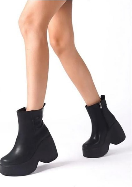 Kadın Celsi Siyah Yandan Fermuarlı 9 cm Yüksek Dolgu Topuklu Mevsimlik Kadın Kısa Bot Bootie modelleri