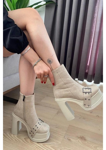 Kadın Kırem Süet Toka Detaylı 12 cm Platform Topuklu Fermuarlı Bot fiyatları