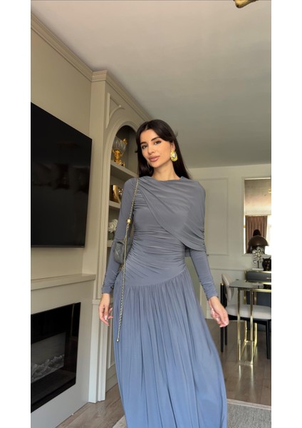 Drapeli Dökümlü Gri Elbise