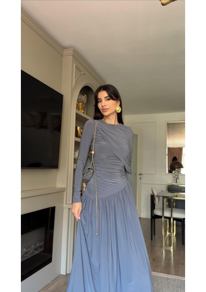 Drapeli Dökümlü Gri Elbise fırsatları