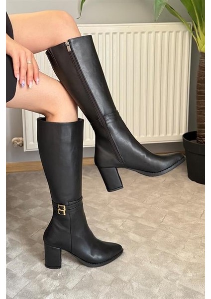 Kadın Siyah Tokalı Yandan Fermuarlı Diz Altı Cizme