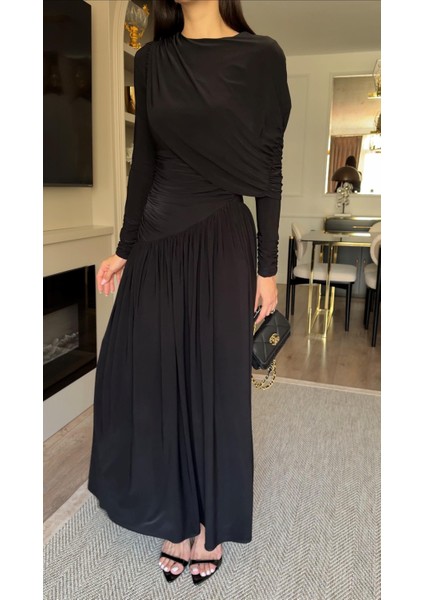 Drapeli Dökümlü Siyah Elbise modelleri
