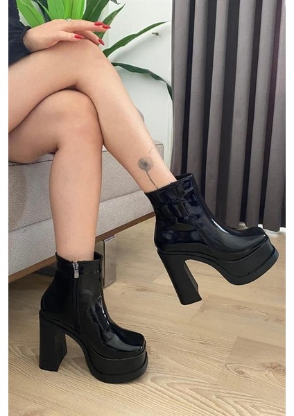 Kadın Siyah Rugan 12 cm Platform Topuklu Fermuarlı Bot modelleri