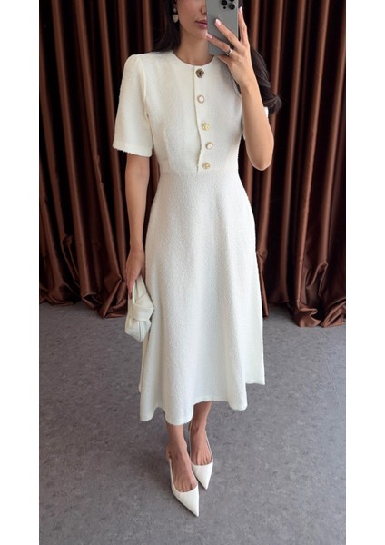Gold Düğmeli Beyaz Elbise modelleri