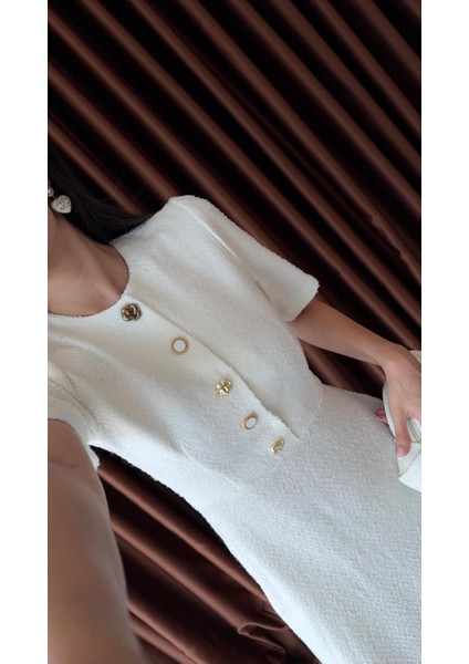 Gold Düğmeli Beyaz Elbise indirimleri