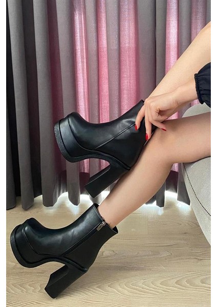 Kadın Sidney Siyah Cilt 12 cm Platform Topuklu Fermuarlı Bot