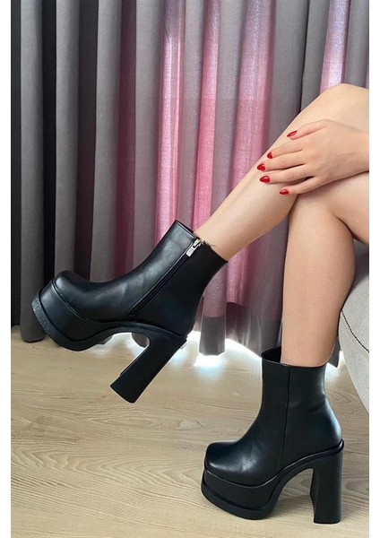 Kadın Sidney Siyah Cilt 12 cm Platform Topuklu Fermuarlı Bot fiyatları