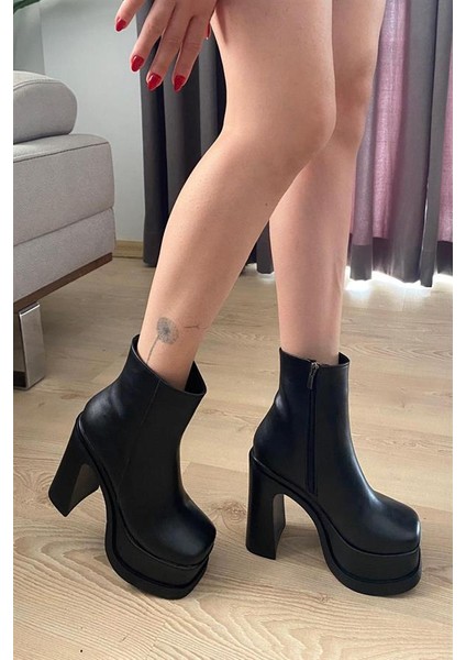 Kadın Sidney Siyah Cilt 12 cm Platform Topuklu Fermuarlı Bot modelleri