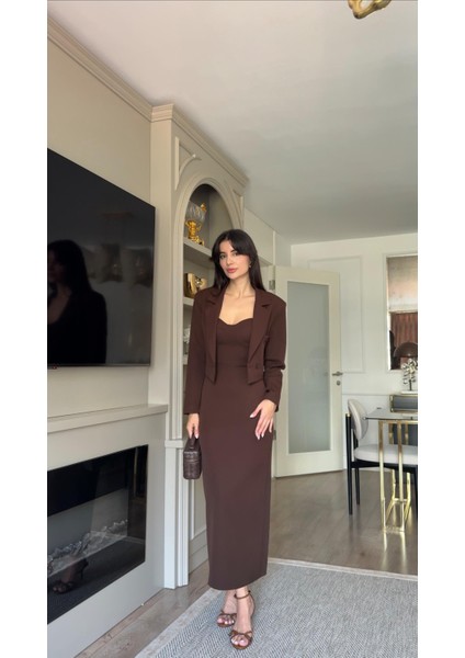 Kahverengi Ceket-Elbise Takım