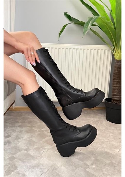 Kadın Siyah Cilt Bağcık Detaylı Fermuarlı 9 cm Topuklu Platfomlu Çizme fırsatları