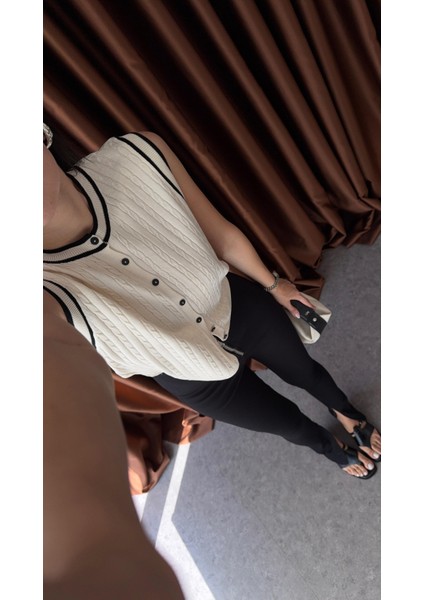 Saç Örgü Kontrast Düğmeli Yelek fırsatları