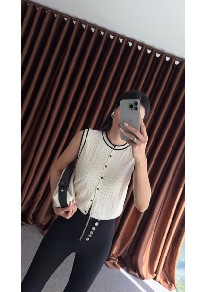 Saç Örgü Kontrast Düğmeli Yelek indirimleri