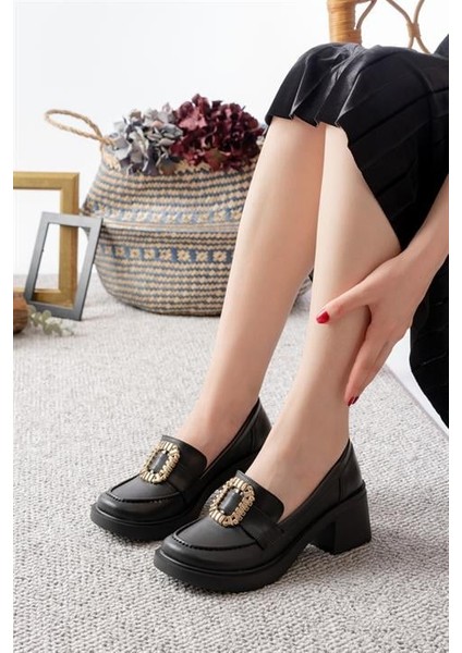 Kadın Siyah Cilt Toka Detaylı 6 cm Topuklu Lofer Ayakkabı