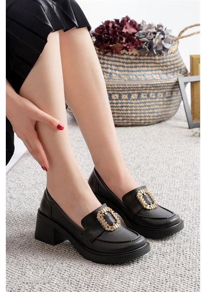 Kadın Siyah Cilt Toka Detaylı 6 cm Topuklu Lofer Ayakkabı indirimleri