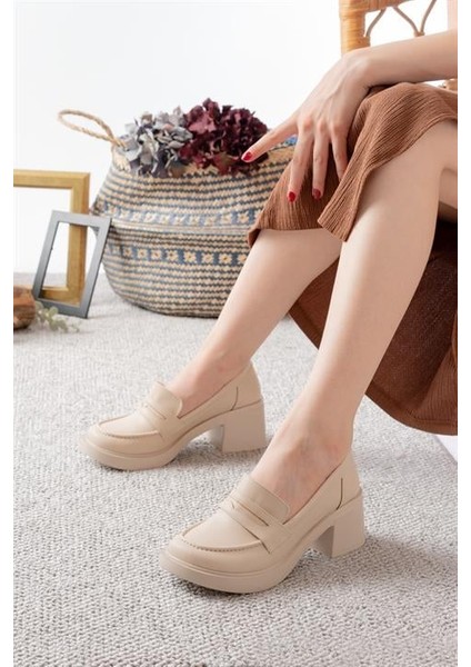 Kadın Krem Cilt 6 cm Topuklu Lofer Ayakkabı